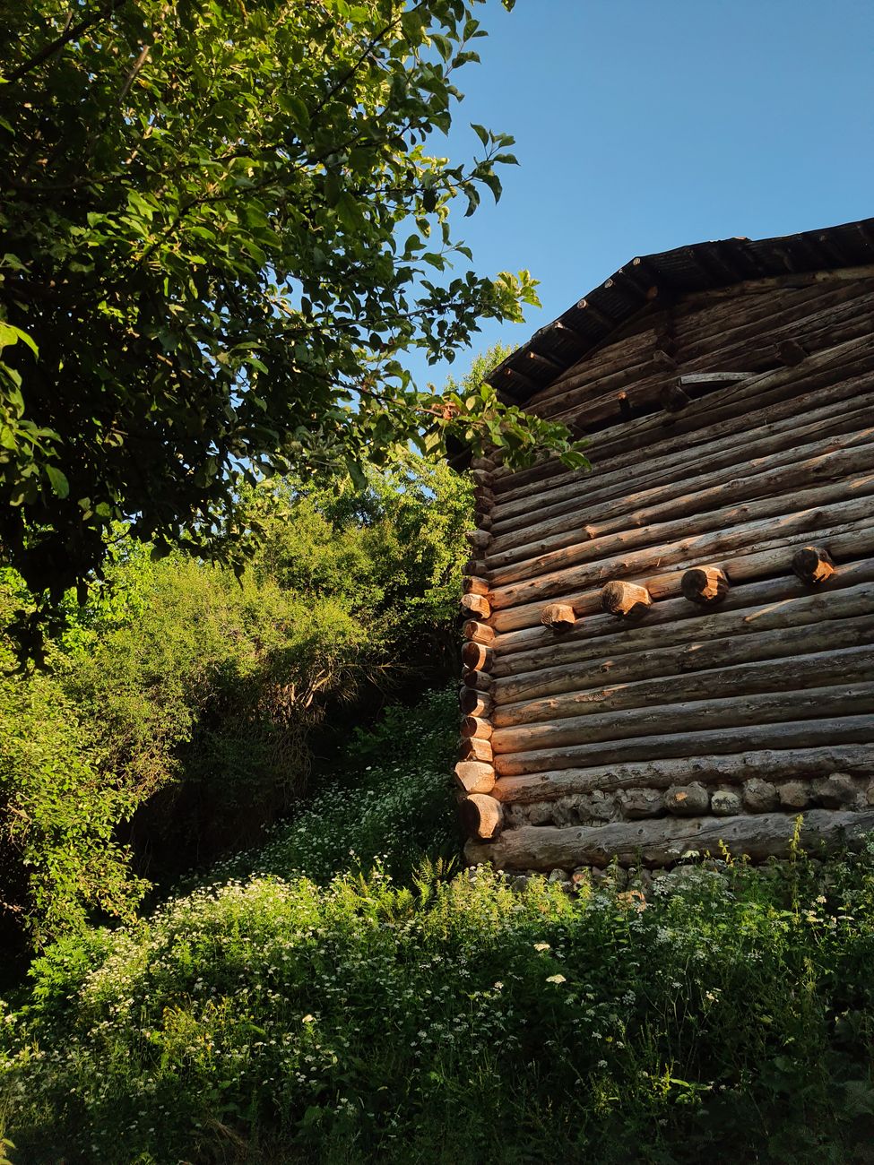 Wie hoch sollte eine Matratze sein? Die richtige Matratzenhöhe im Überblick